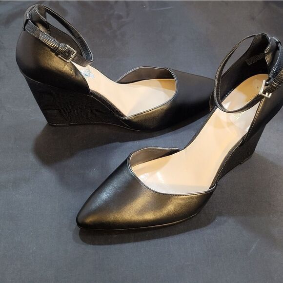 NINE WEST ALMOND TOE ADJUSTABLE BUCKLE ANKLE STRAP WEDGE - Picture 11 of 15